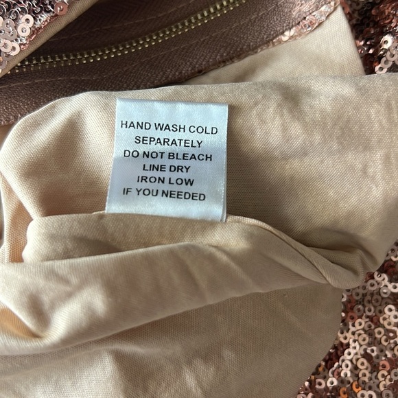 Tia bhuva NWT sequin cropped top women’s small - Picture 6 of 6